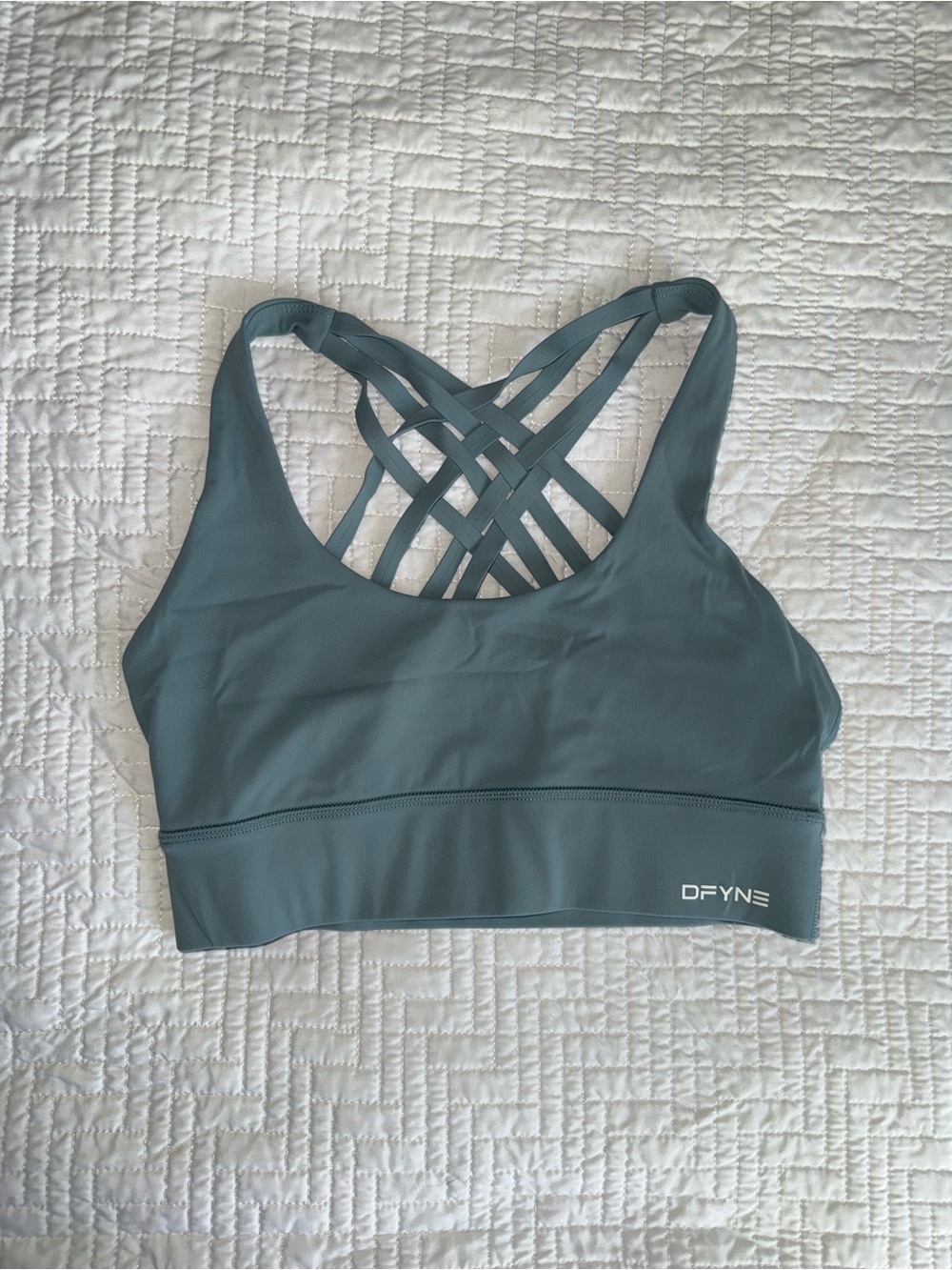DFYNE Crisscross Back Sports Bra in Dusty Blue